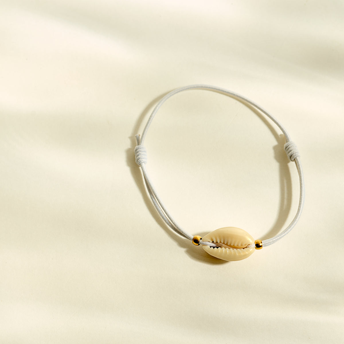 Bracelet avec cauri naturel