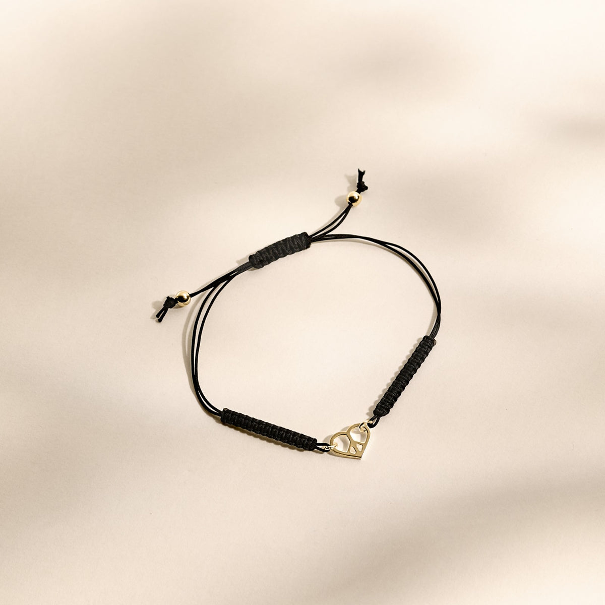 Bracelet cordon noir Peace x Les Félines plaqué or