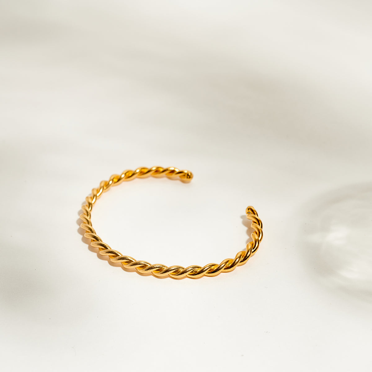 Jonc Torsadé plaqué or - LES FÉLINES PARIS