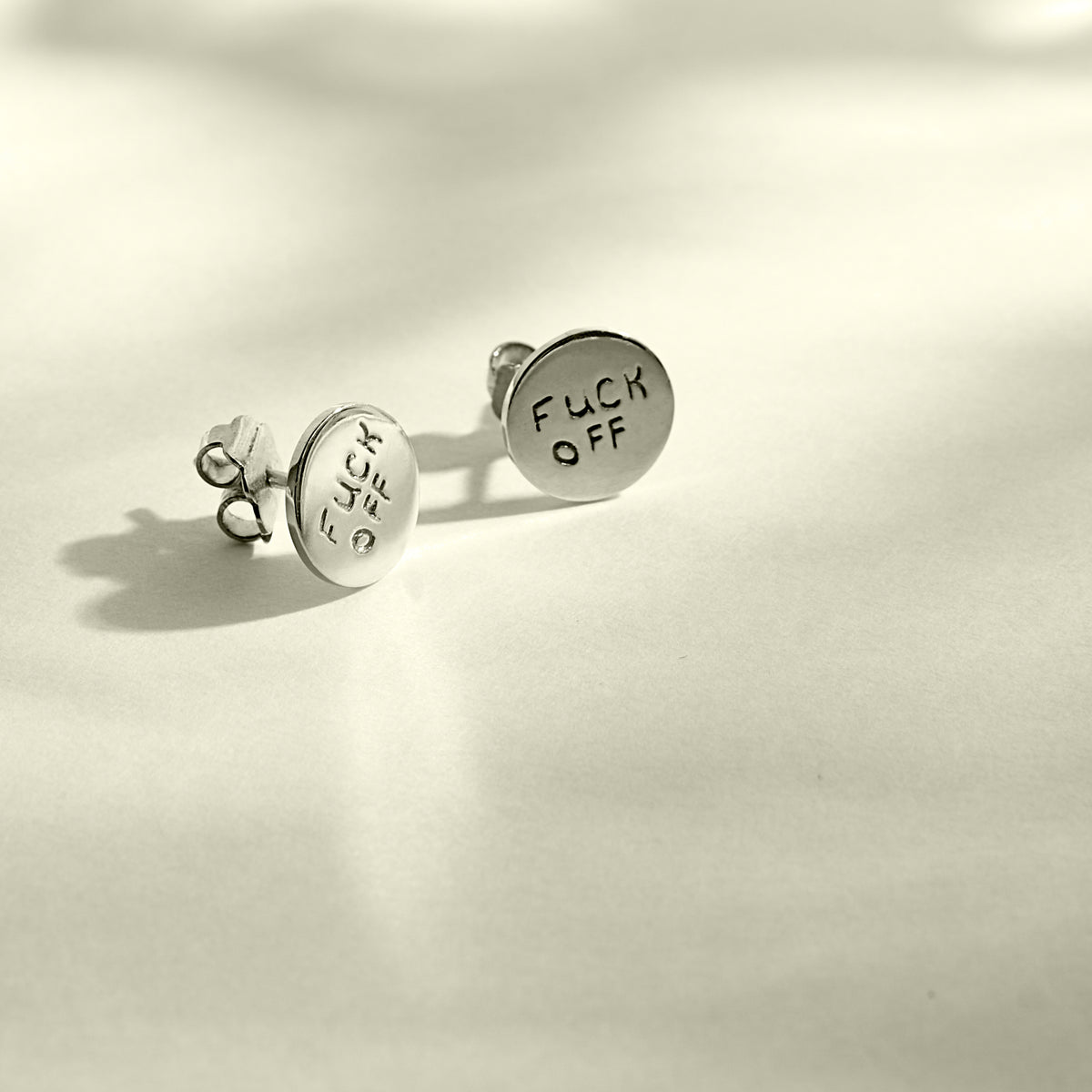 Boucle d'oreille F*ck Off argent