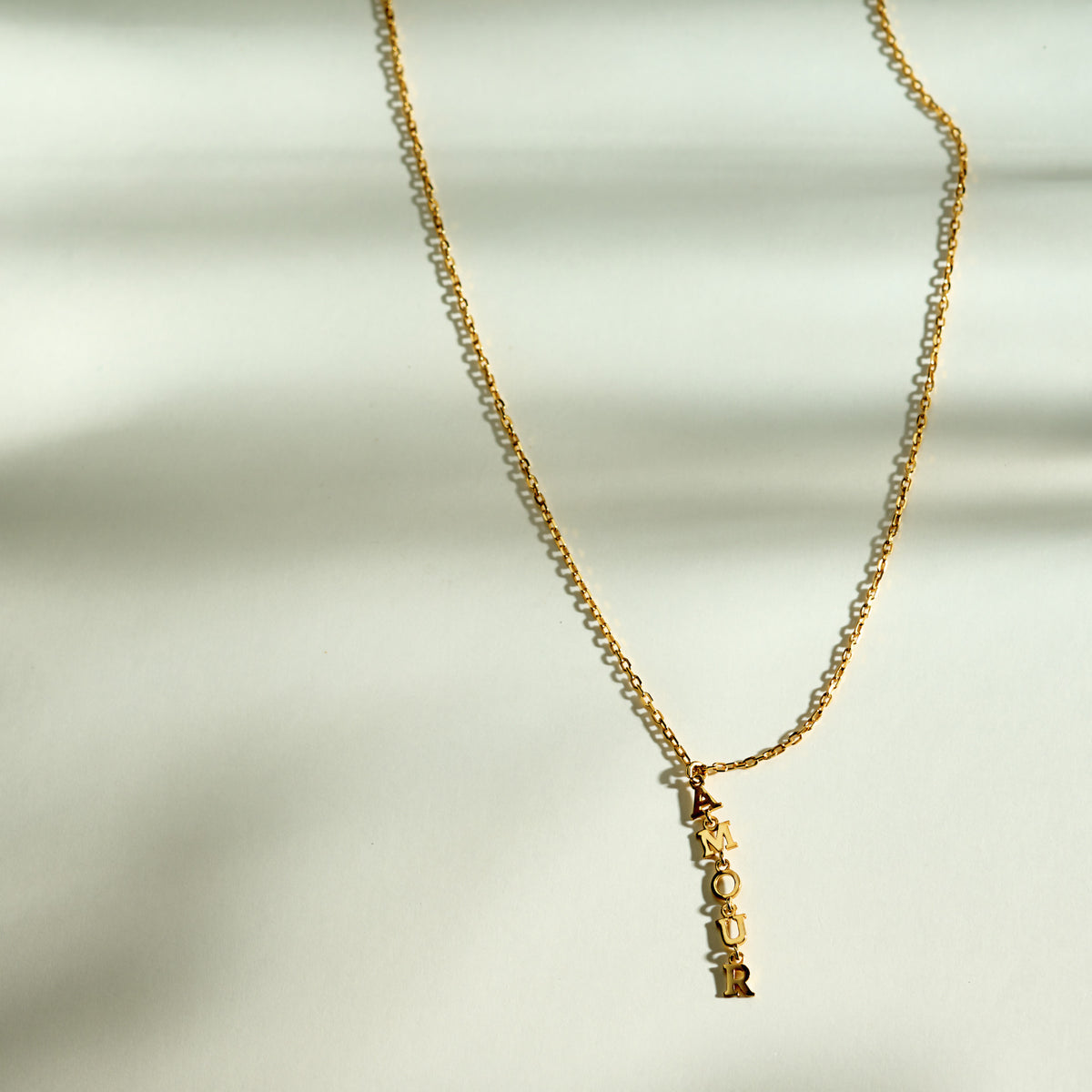 Collier "Amour Vertical" plaqué or