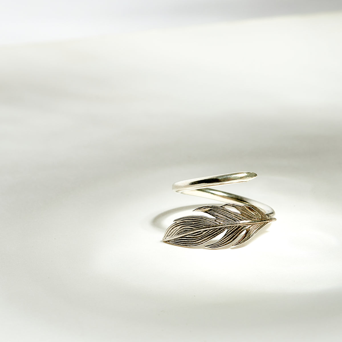 Bague "Plume" en argent - LES FÉLINES PARIS