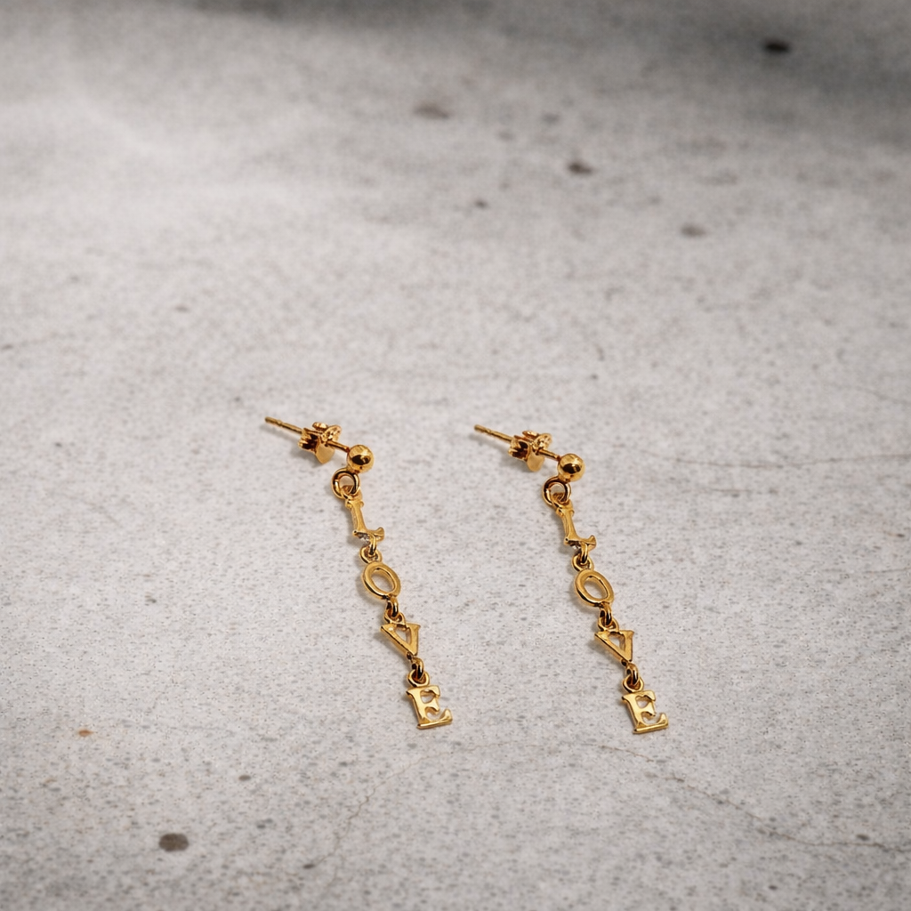 Boucles d'oreilles "Love" plaqué or