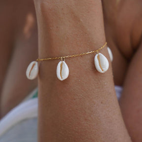 Bracelet 5 cauris en plaqué or