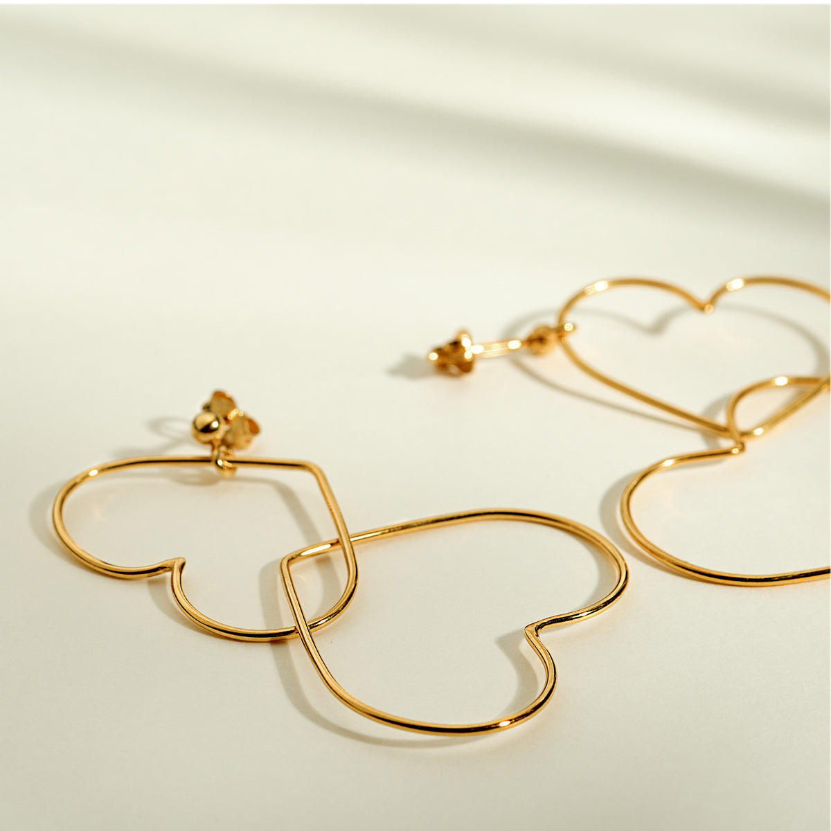 Boucle d’oreille Coeur  « Perle entrelacé » plaqué or