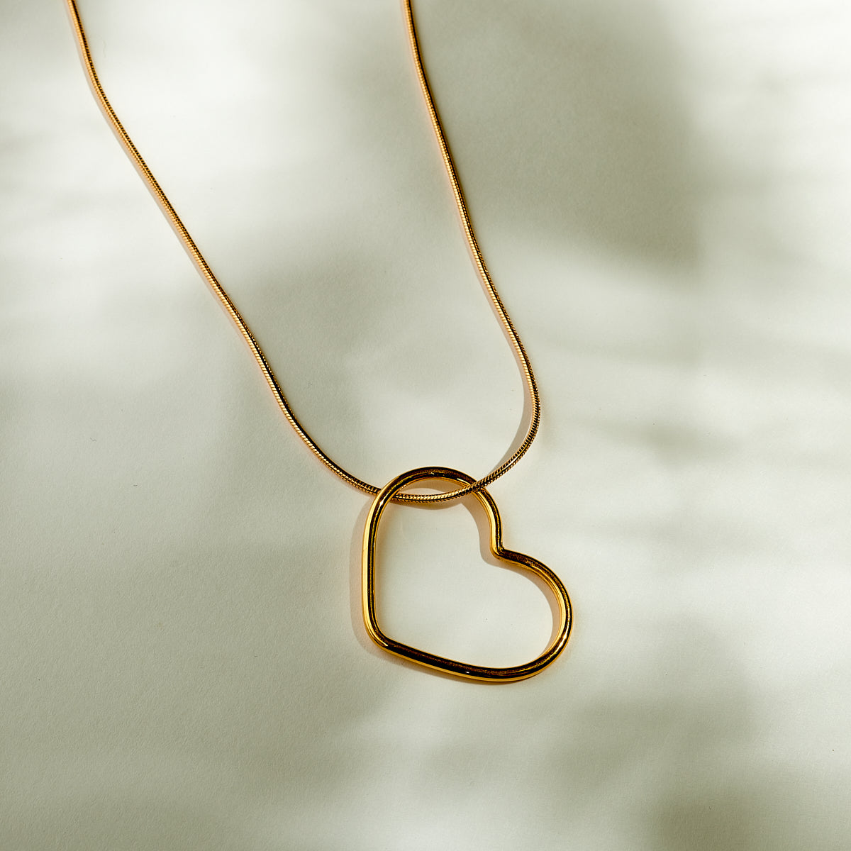 Collier Coeur « Iris » plaqué or - LES FÉLINES PARIS